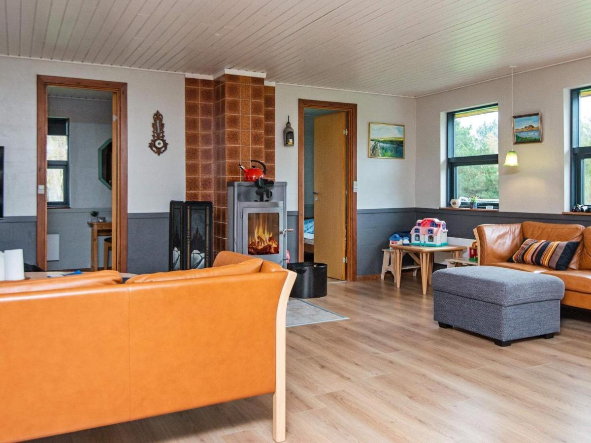 8 Person Holiday Home In R M Lakolk Екстериор снимка