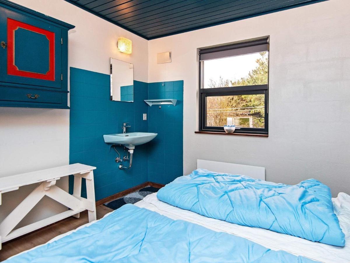 8 Person Holiday Home In R M Lakolk Екстериор снимка